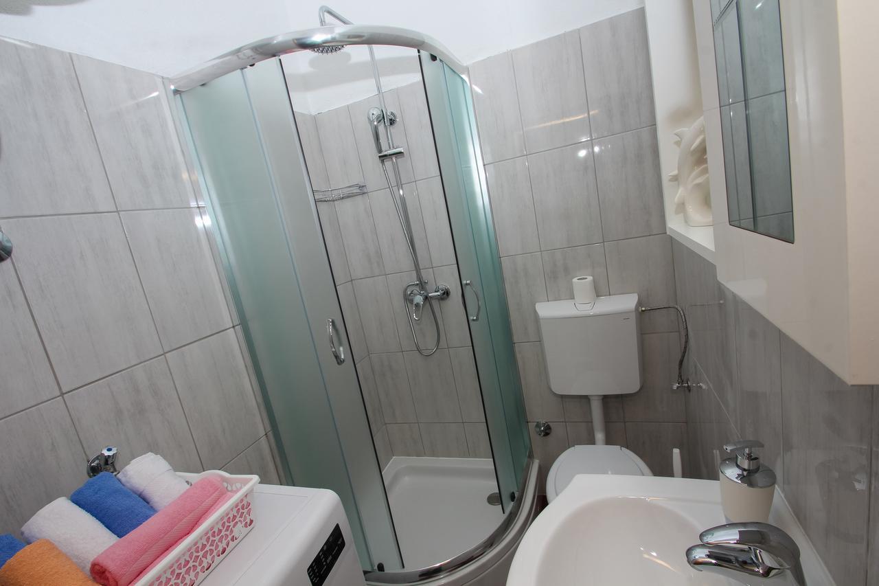 Apartment Afrodita Kaštela Екстериор снимка