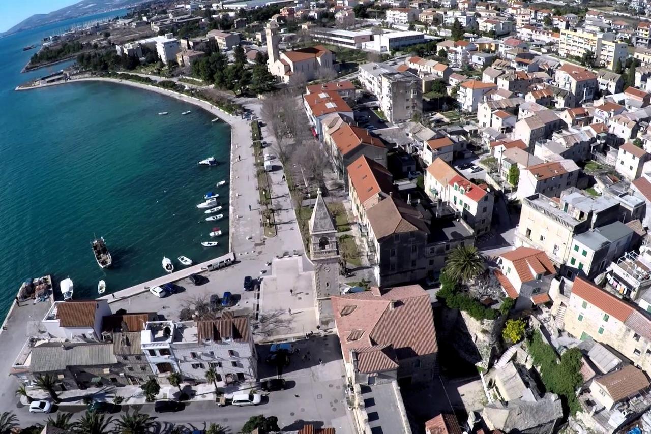 Apartment Afrodita Kaštela Екстериор снимка